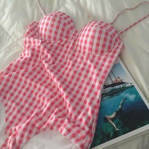 Adorable swimwear!